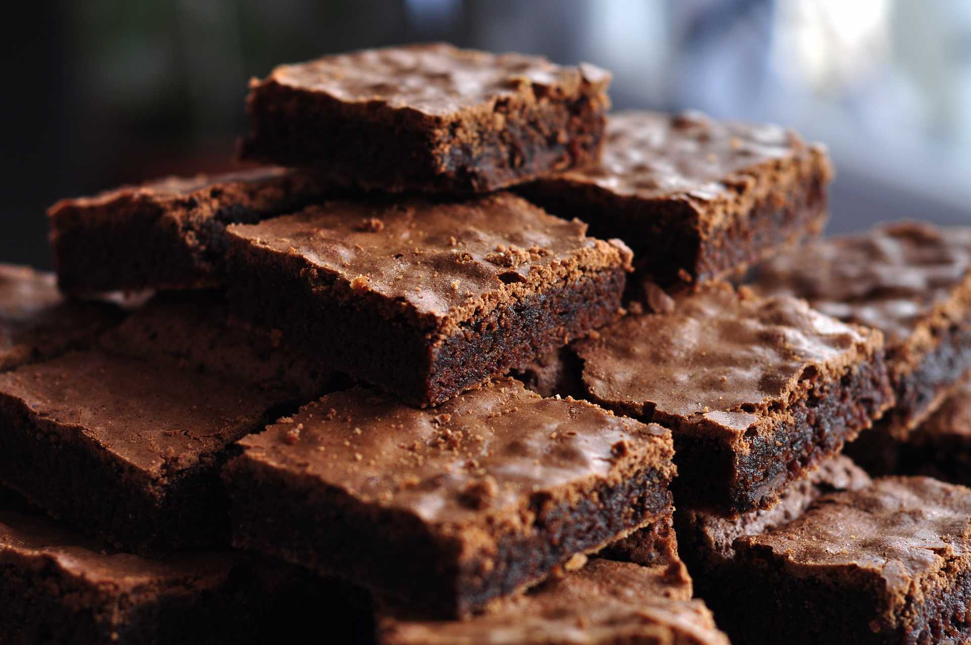Da clic y ve un video de como preparar BROWNIES faciles